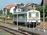 SWEG VT 120 am 21.07.2004 bei der Ausfahrt im Bahnhof Waibstadt in Richtung Meckesheim.