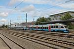 Durchfahrt am 25.08.2015 von Alpha Trains/BOB VT 0002 (643 109-1/643 609-0) mit Alpha Trains/BOB VT 0005 (643 112-5/643 612-4) als BOB (München Hbf - Lenggries) zusammen mit Alpha Trains/BOB VT 0009 (643 116-6/643 616-5) als BOB (München Hbf - Tegernsee) in München Heimeranplatz in Richtung Otterfing.