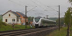 Am 05.05.2020 durchfährt 1440 705 mit dem RE 74006 (Dresden Hbf - Hof Hbf) den Block Niederhohndorf.