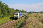 MRB 223 054 rauscht mit einem RE6 von Chemnitz Hbf nach Leipzig Hbf durch den Haltepunkt Großpösna.