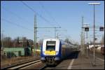 Am 16.02.2008 durchfhrt eine NOB, auf ihrem Weg von Westerland nach Hamburg-Altona, den Bahnhof von Pinneberg