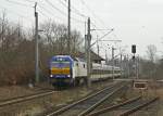 DE 2700-12 fhrt am 28.02.2009 mit einer NOB nach Westerland in den Bahnhof von Glckstadt ein.