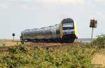 Nachschuss auf die NOB 80519 Westerland/Sylt - Hamburg-Altona, geschoben von ER 20-012, bei der Auffahrt auf den Hindenburgdamm, westlich von Morsum.