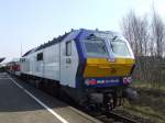 DE2700-06 schiebt ihren Zug richtung Hamburg Altona, aufgenommen in Husum. 24.3.07