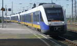 3 NordWestBahn Lint 41 [VT648 442 VT648 4xx VT648 429] fuhren am 20.04.19 als RE10 Umleiter, von Kleve kommend, in den Duisburger Hauptbahnhof ein.