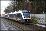 VT 648092 der NWB ist hier am 5.1.2017 um 11.47 Uhr auf dem Weg zum nächsten Einsatz ab Osnabrück HBF unterer Bahnhof. Der Zug fährt gerade durch den Bahnhof Osnabrück Altstadt.