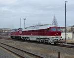 Zwei Ludmillas 9280 1232 426-7 D-NREC und 9280 1232 173-5 D-TRG auf der Fahrt durch den Hauptbahnhof von Gera am 29.2.2020