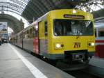 Dieser Zug (2x VT2E)der TSB kam am 15.09.2008 gerade als RB aus Brandoberndorf. Der Zug war mit der optisch sehr ansprechenden neuen Innenausstattung ausgestattet. Fr einen Test hinsichtlich Sitzkomfort hatte ich leider keine Zeit mehr. Frankfurt HBF um 08:13 Uhr. 