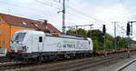 TXL mit der neuen Alpha Trains Vectron  193 597  (NVR:  91 80 6193 597-2 D-ATLU ) und KLV-Zug am 06.10.21 Durchfahrt Bf.