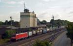 185 404 der TX Logistik fuhr mit einem Zug des kombinierten Verkehrs am 02.07.14 durch Tostedt gen Rotenburg.