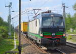 TXL mit der ELL  193 282  [NVR-Number: 91 80 6193 282-1 D-ELOC] und KLV-Zug am 23.04.18 Bf. Berlin-Hohenschönhausen.