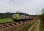 KLV-Zug von Verona nach Rostock-Seehafen als DGS 43144 mit der 193 551 und kaputter 185 408. Aufgenommen bei Rothenstein am 22.09.18