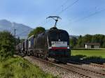 Die ES 64 U2-005 von TXL am 05.06.2010 mit einem KLV-Zug unterwegs bei Niederaudorf.