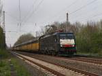 Die ES 64 F4-036 am 28.04.2010 mit einem Autozug unterwegs bei Drverden. 