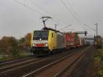 Die ES 64 F4-023 am 30.10.2010 mit einem KLV-Zug unterwegs bei Thngersheim. 