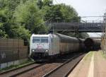 185 539-4 mit geschlossenen ARS Autotransportwagen in Fahrtrichtung Seelze. Aufgenommen am 29.06.2012.