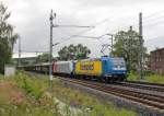 Am 19.07.2012 hat eine Ungewhnlichkeit die andere gejagt: 185 518-6 mit einer nagelneuen Railpool 185 fr Schweden (185 699-7) und H-Wagen in Fahrtrichtung Norden. Aufgenommen am B Eltmannshausen/Oberhone.