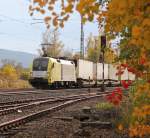 182 511 (ES 64 U2-011) mit KLV-Zug in Richtung Norden. Aufgenommen am 17.10.2012 in Eschwege West.