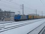 TXL 185 513 wartzet am 15.02.2013 in Mnchen-Pasing auf die Weiterfahrt.