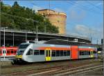 Der Triebzug 646 401-6 der Vectus Verkehrsgesellschaft mbH fhrt am 10.09.2010 in den Hauptbahnhof von Koblenz ein. (Hans)