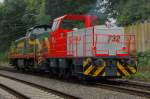 DE 28 (grn/gelb) der Dortmunder Eisenbahnen im Verbund mit DE 732 Veolia Transport (vormals Connex) am 19.07.2007 in Datteln in Westfalen.