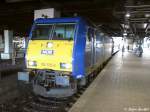 185 516-2 der Nord - Ostsee - Bahn (Connex Gruppe) hat gerade einen Flex nach Hamburg Hbf gebracht.
Ostersamstag 2004