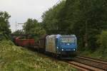 185 519 mit einem Gterzug am 25.08.2010 in Hannover-Ahlten.