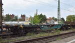 Drehgestell-Containertragwagen vom Einsteller VTG ehemals AAEC mit der Nr. 33 RIV 68 D-AAEC 4505 027-5 Sgmmns 105 in einem gemischten Güterzug am 30.08.23 Vorbeifahrt Bahnhof Magdeburg-Neustadt.
