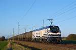 159 221 der VTG bespannte am 05.04.21 einen Kesselwagenzug vom Rzepin nach Böhlen.Hier rollt sie im Abendlicht durch Gräfenhainichen Richtung Leipzig.