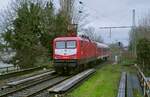 Nach kurzem Halt in Bochum-West geht es für die WFL-112 024-5 mit dem RB 46-Ersatzzug am 22.02.2022 weiter nach Gelsenkirchen