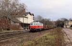 232 333 zu sehen am 12.12.19 mit einem Holzzug in Pößneck oberer Bahnhof.
Der Zug fuhr von Triptis nach Kaufering.
