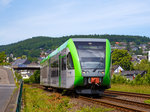   Einer der beiden Stadler GTW 2/6 der der Westerwaldbahn (WEBA) fährt am 10.06.2016 von Betzdorf/Sieg als RB 97  Daadetalbahn  in Richtung Daaden.