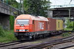 WLE - Westfälische Landes-Eisenbahn GmbH, Lippstadt [D] mit ihrer Lok „23“ [NVR: „92 80 1223 057-1 D-WLE“] verlässt den Hafen Hamburg mit einem Containerzug am