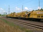 Solche Schottertransportwagen hingen am Zugschluss des WIEBE-Gleisbauzuges, der am 25.07.08 Muldenstein durchfuhr.