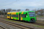 Am 01.04.2016 fährt der VT 361 der Strohgäubahn in Korntal ein