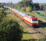 101 001 mit DZ 320(Cottbus-Warnemünde)bei der Durchfahrt in Warnemünde Werft.03.10.2025 	