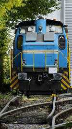 Diese im Jahr 1966 bei Henschel gebaute Diesellokomotive vom Typ DHG 500 C (Fabriknummer: 31191 (?)) wurde im August 2024 an die Alstom Reuschling Service GmbH & Co. KG verkauft. (Hattingen, Oktober 2025, Standort Fußweg Eickener Straße)