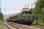 Die Bayernbahn E94 192 �bernahm am 19.08.2011 die Planleistung des Henkelzuges. Hier der S�dhenkel nach Wassertr�dingen im Bahnhof H�sbach.