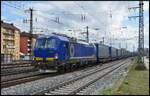 Beacon Rail Capital Europe 7193 811 am 01.04.2026 mit dem LKW Walter Klv-Zug in Würzburg Hbf.