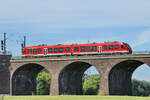 Ende September 2025 wurde auf der Linie RB31 der Dieseltriebzug VT121 (648 006) eingesetzt, hier abgelichtet Duisburg-Hochfelder Eisenbahnbrücke.