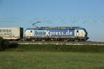 BoxXpress Siemens Vectron 193 537-8 mit Containerzug am 19.8.25 bei Muhr am See.