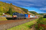193 858 MRCE/Boxxpress mit einem Containerzug bei Karlstadt Richtung Gemünden, 07.10.2021