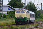 218 396-0 ist am 7.7.2024 mit einem TRI Speisewagen auf Sonderfahrt durch NRW unterwegs. Hier durchfährt sie Grevenbroich in Richtung Mönchengladbach. Da der RE8 entgegen kam blieb nur eine Teleaufnahme.

Grevenbroich 07.07.2024