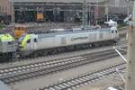 Auf der Bereitstellung zur Fahrzeugpräsentation Zwickauer Straße: 2159 106, Stadler Eurodual 4349 von 2023, unterhalb der Nossener Brücke in Dresden, die es so bald nicht mehr geben wird. 