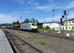 ITL/Captrain, 285 118-7 ( 9288 0076 102-7 B-ITL ) mit einem Sch�ttgutzug auf dem Weg durch Gera am 8.7.2026