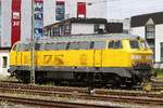 DB 225 010-8 abgestellt in Neuwied, Juni 2017.