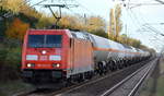 DB Cargo Deutschland AG mit  185 240-9  [NVR-Number: 91 80 6185 240-9 D-DB] und Kesselwagenzug am 30.10.18 Bf.