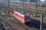 DB Cargo Deutschland AG mit  187 156  [NVR-Number: 91 80 6187 156-5 D-DB] Richtung Berlin Gesundbrunnen am 25.02.19 Höher Berlin-Westhafen unterhalb der Putlitzbrücke.