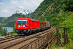 DB 187 187 mit G�terzug in Braubach, Juni 2019.