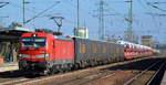 DB Cargo AG [D] mit  193 383  [NVR-Nummer: 91 80 6193 383-7 D-DB] und gemischtem Güterzug Richtung Seddin am 05.03.20 Bf.